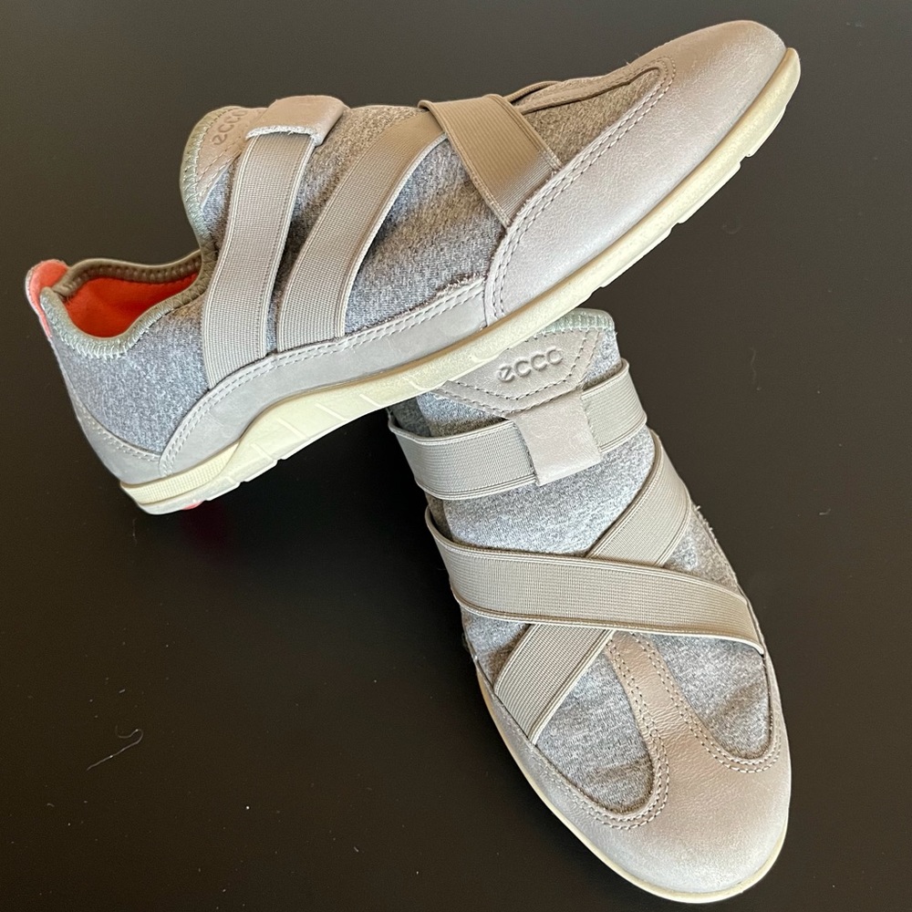ECCO Bluma gray slip on sneaker